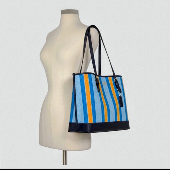 Coach Mollie Tote Large In Signature Jacquard With Stripes - Picture 3 of 5